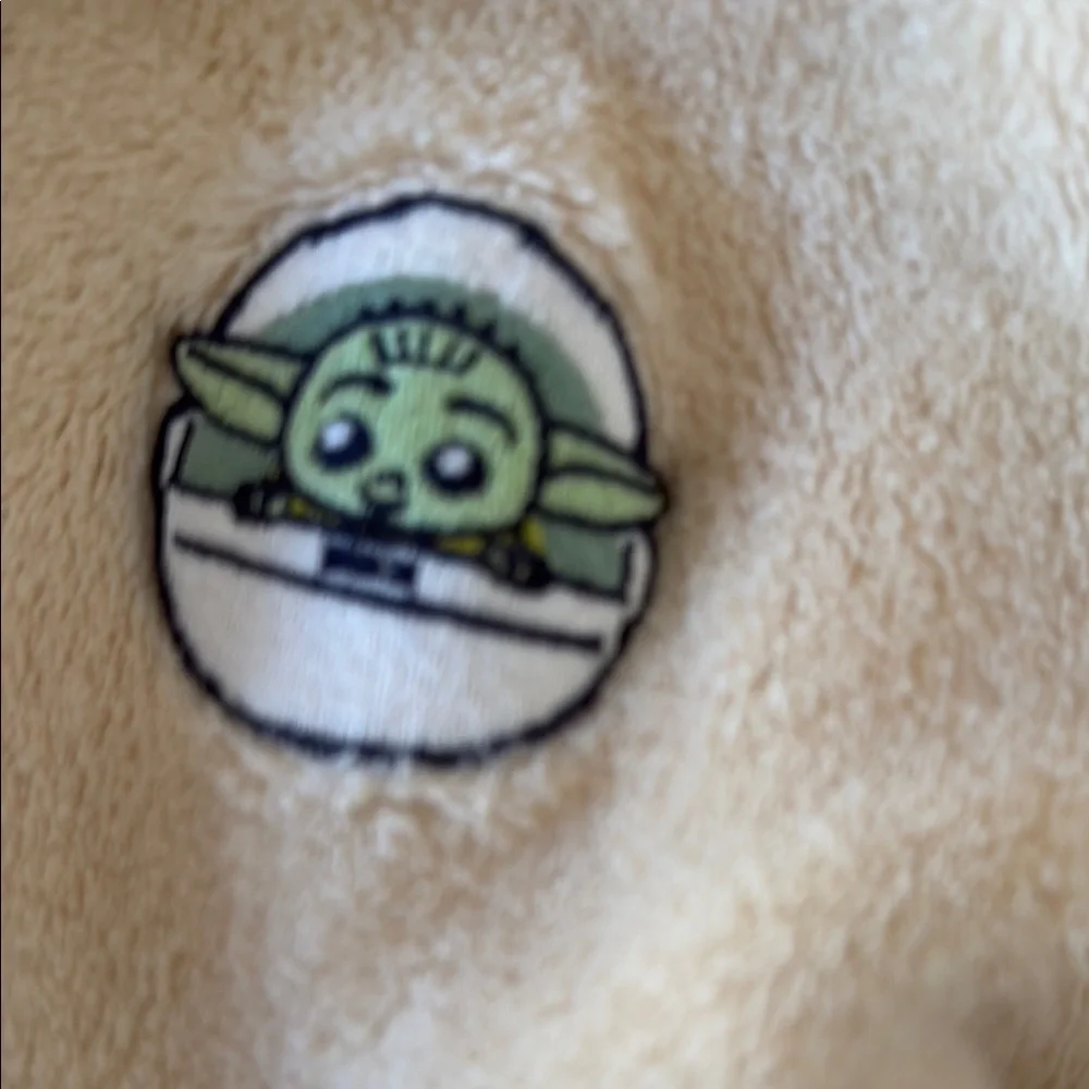 Baby Gap Star Wars Gender Neutral Adorable Baby Yoda Grogu Tan Fleece Robe!